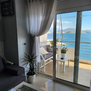 Alpha Seaside Apartament